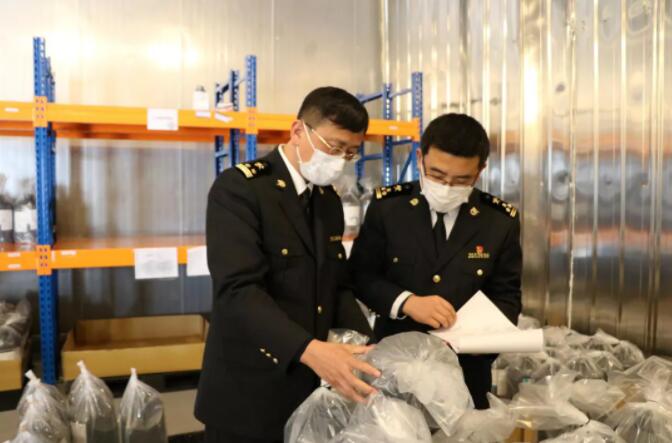 <a href='http://www.yunxiangju.cn' title='危險品運輸' >危險品運輸</a>