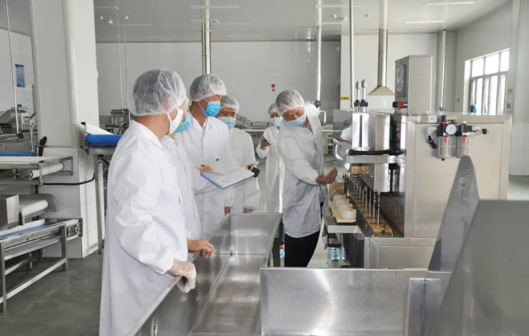 進出口?；? width=